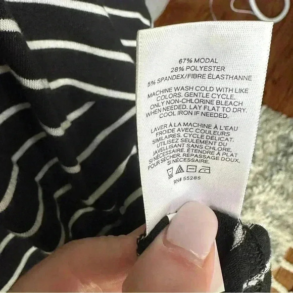 Size M Express black and white stripe long sleeve cold shoulder top - Picture 4 of 5